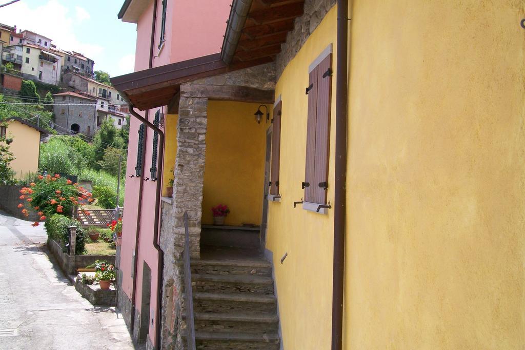 Appartamento La Casa Del Borgo Beverino Camera foto