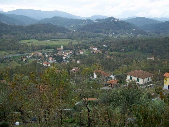 Appartamento La Casa Del Borgo Beverino Esterno foto